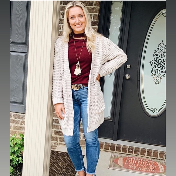 Please fiollow is on IG,TikTok FB and Twitter - Picture 3 of 13